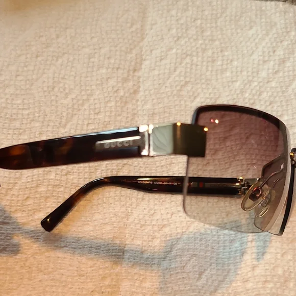 Gucci Women's Sunglasses - Picture 6 of 15